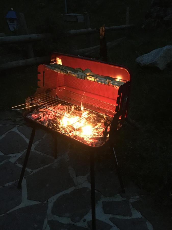 Sul Cucuzzolo Lägenhet Marilleva Exteriör bild